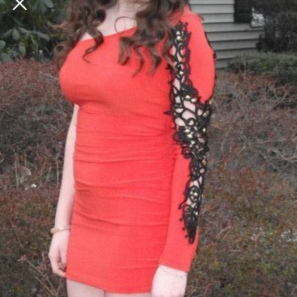 Orange and black one sleeve dress - Picture 5 of 5